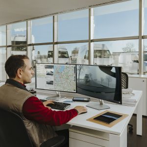 How to use WEBFLEET to connect software applications and improve your fleet performance.